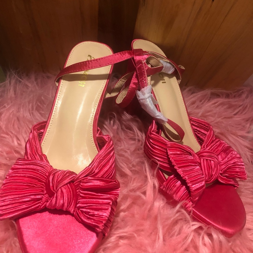 Elegant Satin Fuchsia Block Heel Sandal